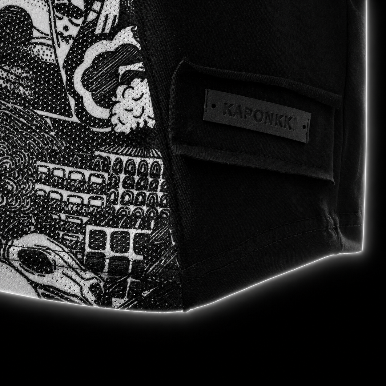 SPLIT UNIVERSE TEE